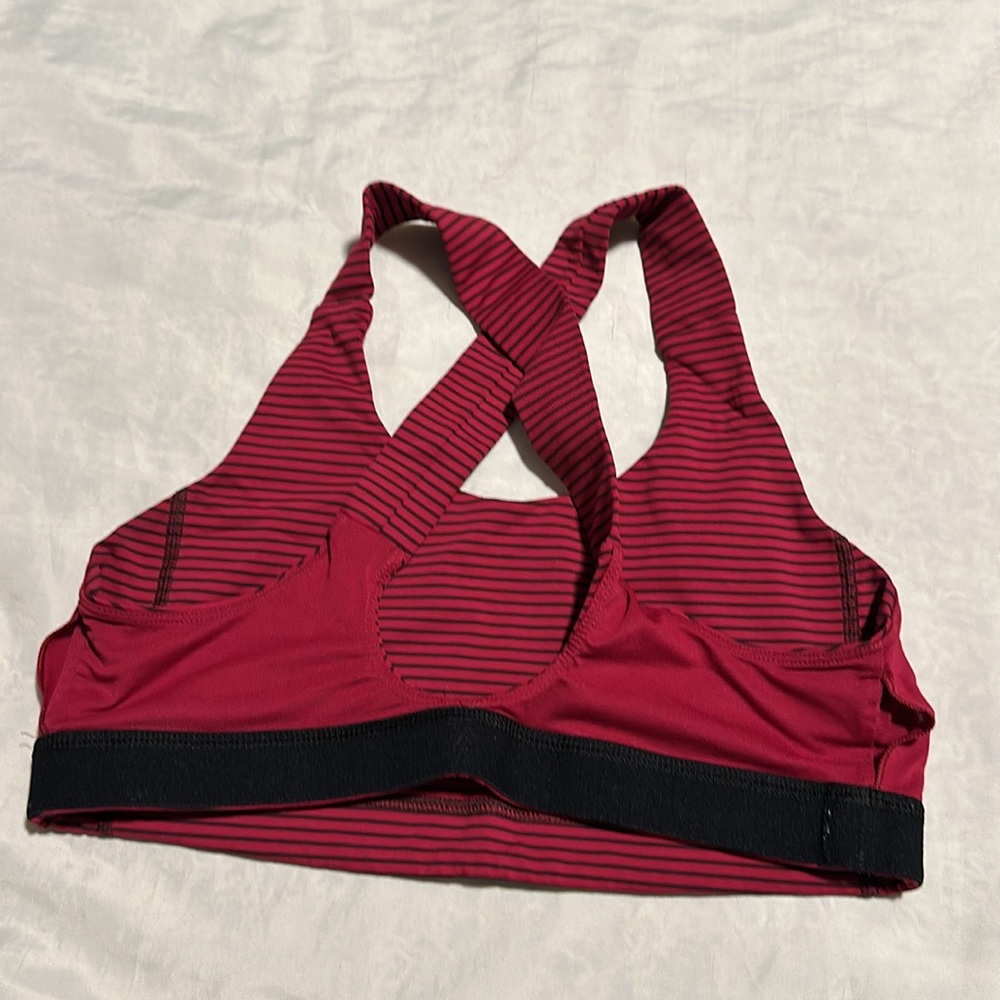 Lululemon • Striped All Sport Bra • Sz 8 - Picture 7 of 9